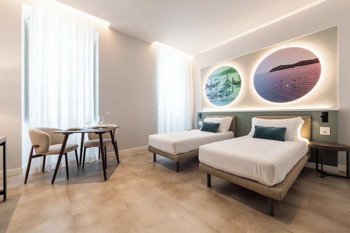 Suite, coin cuisine | Coffres-forts dans les chambres, bureau