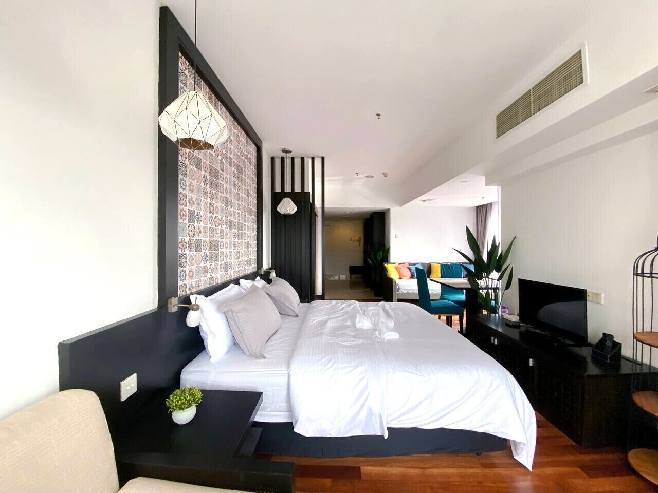 Deluxe Studio, City View | Iron/ironing board, free WiFi