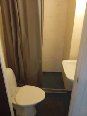 Apartment, 2 Schlafzimmer, Raucher, Balkon | Badezimmer