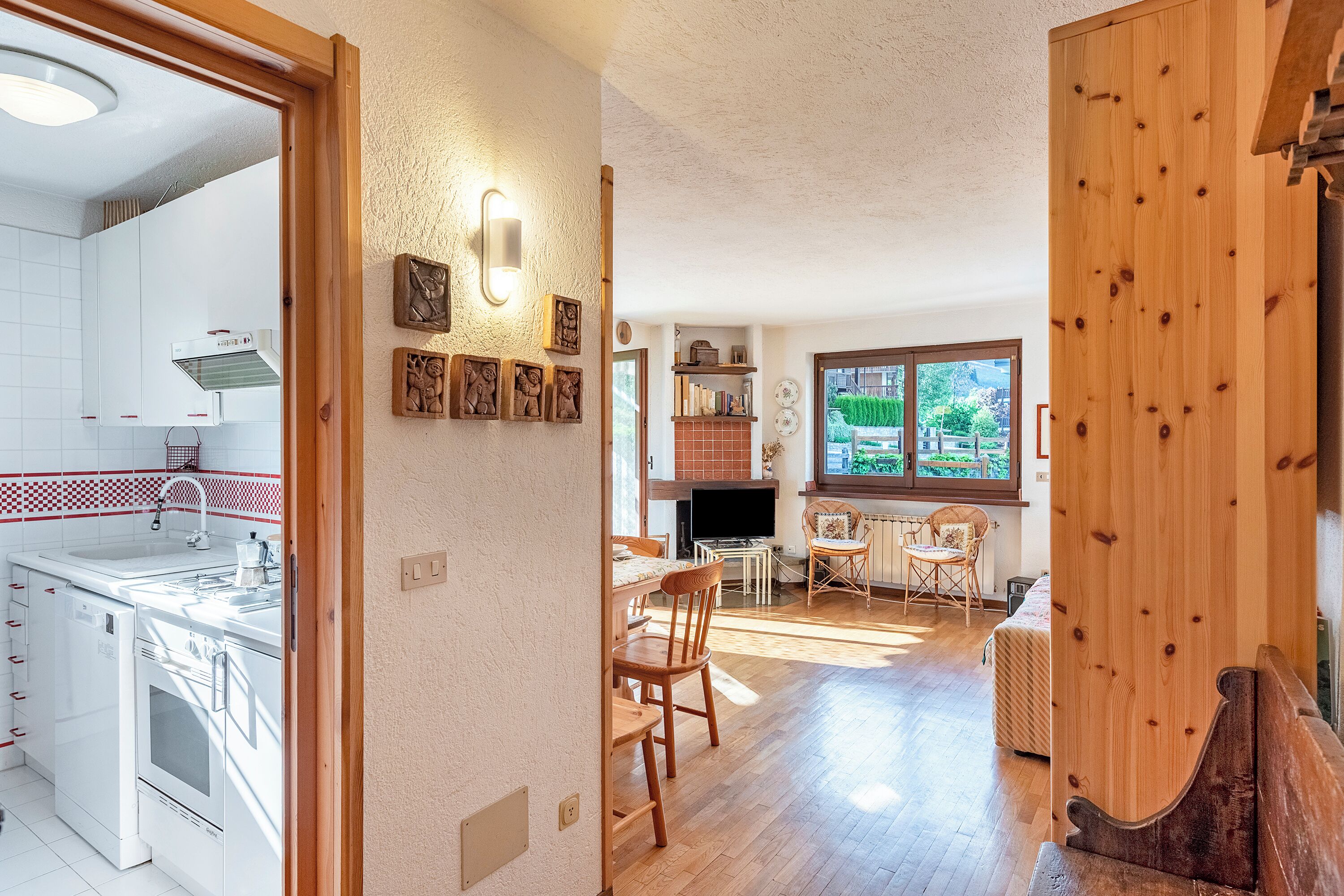 Familieleilighet, 2 soverom, mikrobølgeovn (Family Apartment Steps From Ski Lifts) | Eget kjøkken | Kjøleskap, mikrobølgeovn, ovn og kokeplater
