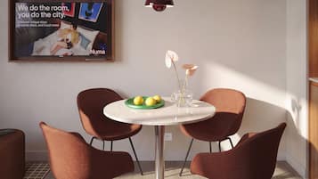 1 Bedroom Apartment with Terrace and Sofa Bed | Allergikerbettwaren, Zimmersafe, Bügeleisen/Bügelbrett, kostenloses WLAN