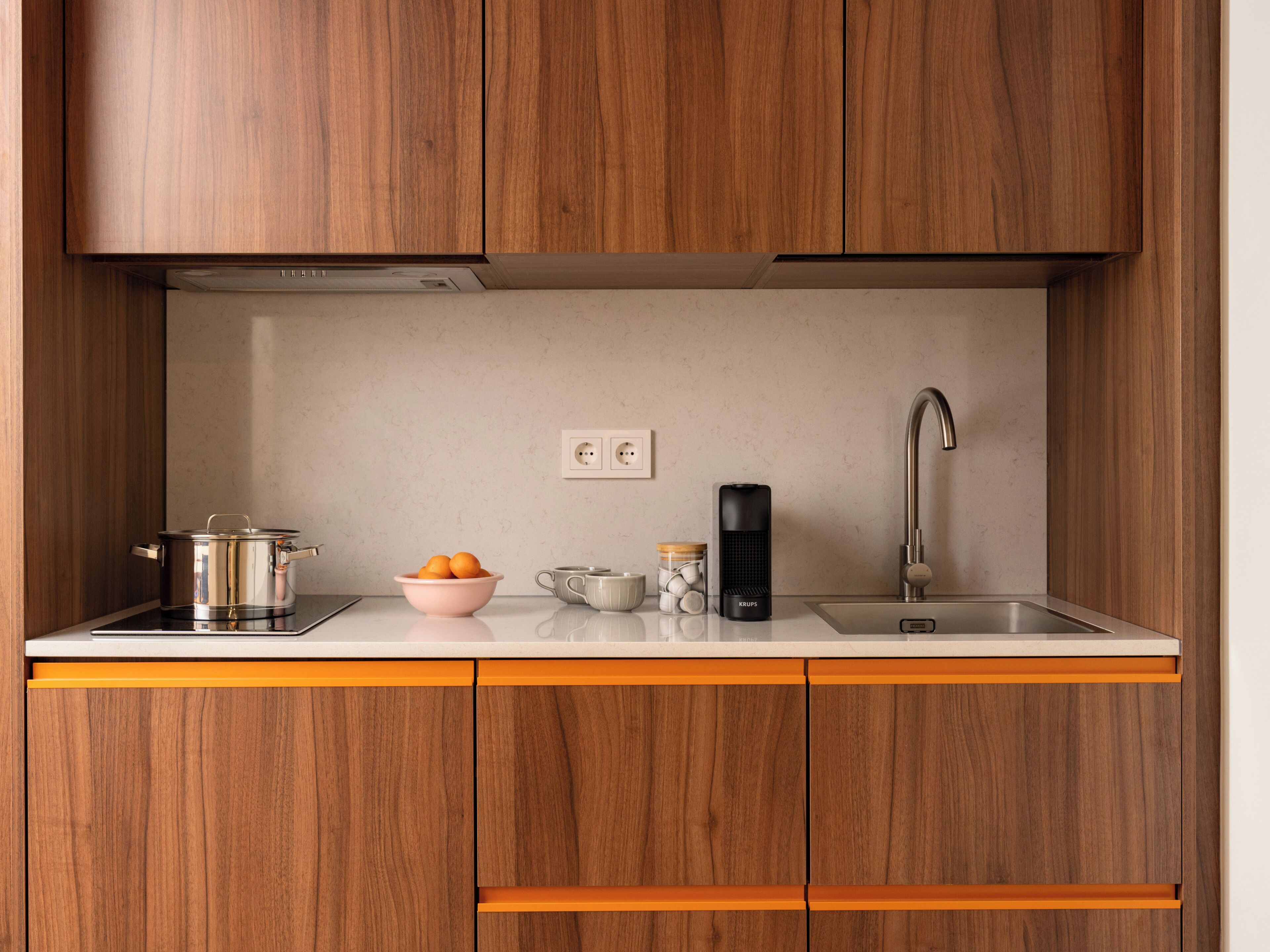 Medium Studio with Kitchenette | Eigene Küche | Espressomaschine, Mini-Kühlschrank, Wasserkocher