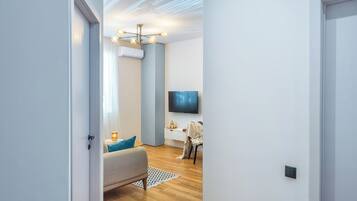 Departamento, vista al patio | Área de sala de estar