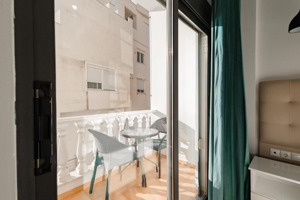 Camera doppia, balcone, vista cortile | Interni