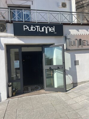 A storefront with a sign reading 'PubTunnel C&C.' - Charming town house located in the beautiful historic village of Casalanguida. (Casalanguida)