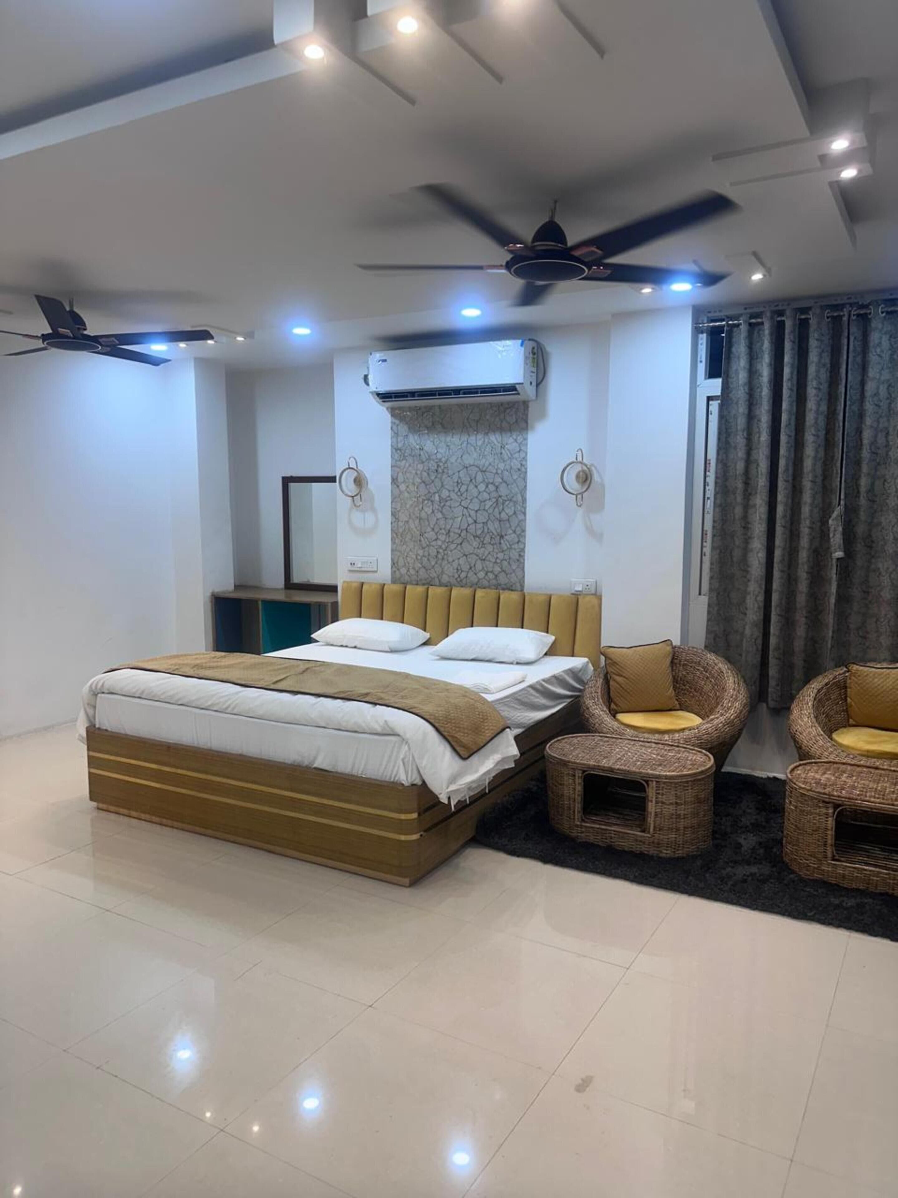 Quarto luxo | Camas extras/dobráveis (sobretaxa), roupa de cama