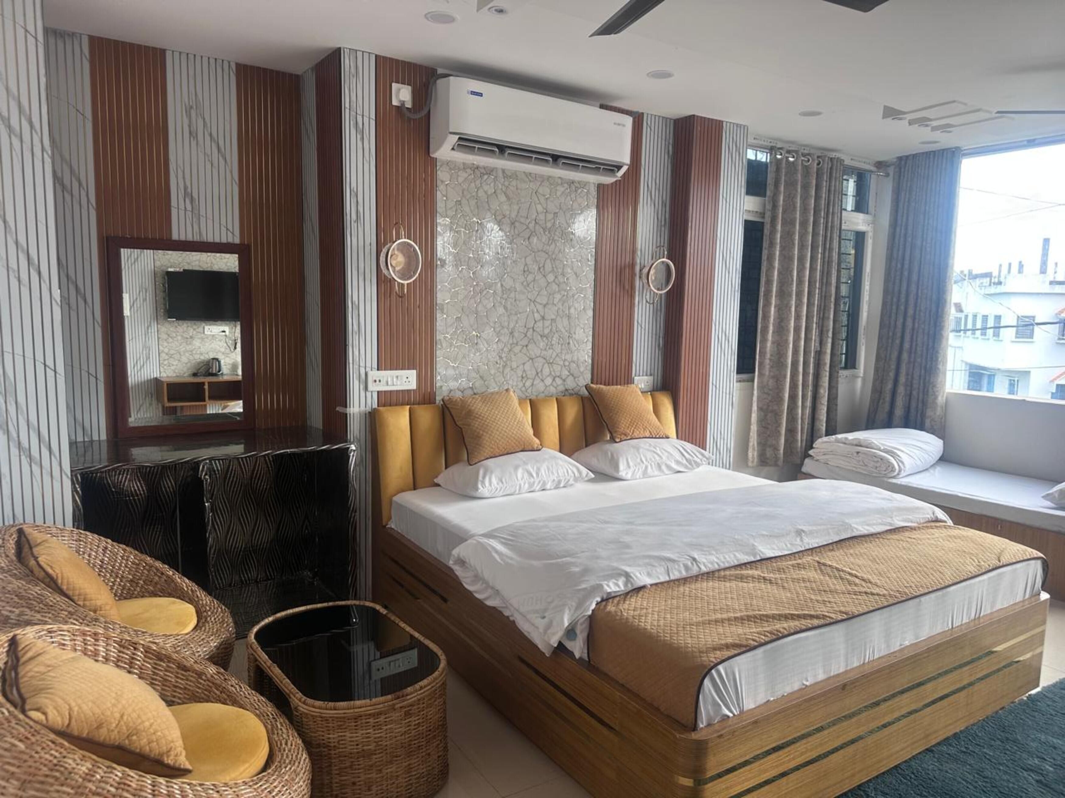 Family Room | Rollaway beds (surcharge), bed sheets