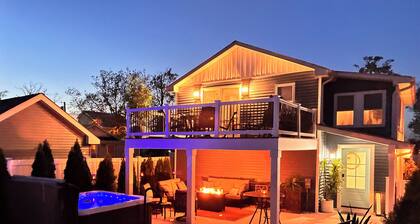 Sirens Keep | Boutique Style Outdoor Living • Hot Tub • Sleeps 8
