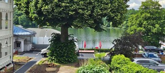 Centrally located vacation apartment with a balcony overlooking the lake. 250 m from Rheinsberg Castle