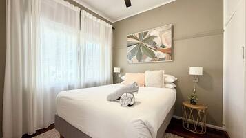 2 bedrooms, iron/ironing board, WiFi
