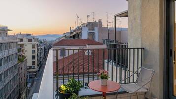 Suite Studio Deluxe, balcon, vue ville | Terrasse/Patio