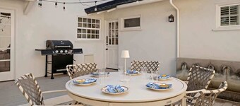 Oak & Ivy Cottage - Heart of Montecito