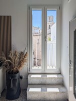 Appartamento, balcone, vista città | Area soggiorno