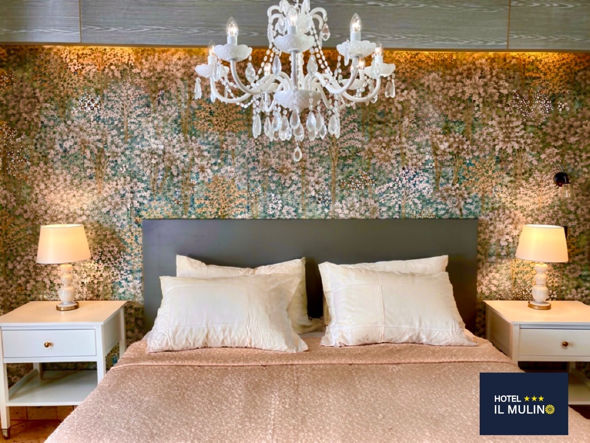 Deluxe Double or Twin Room, Hill View