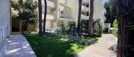 Apartment, 1 Bedroom, Balcony, Garden View | Exterior