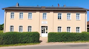 Esterni