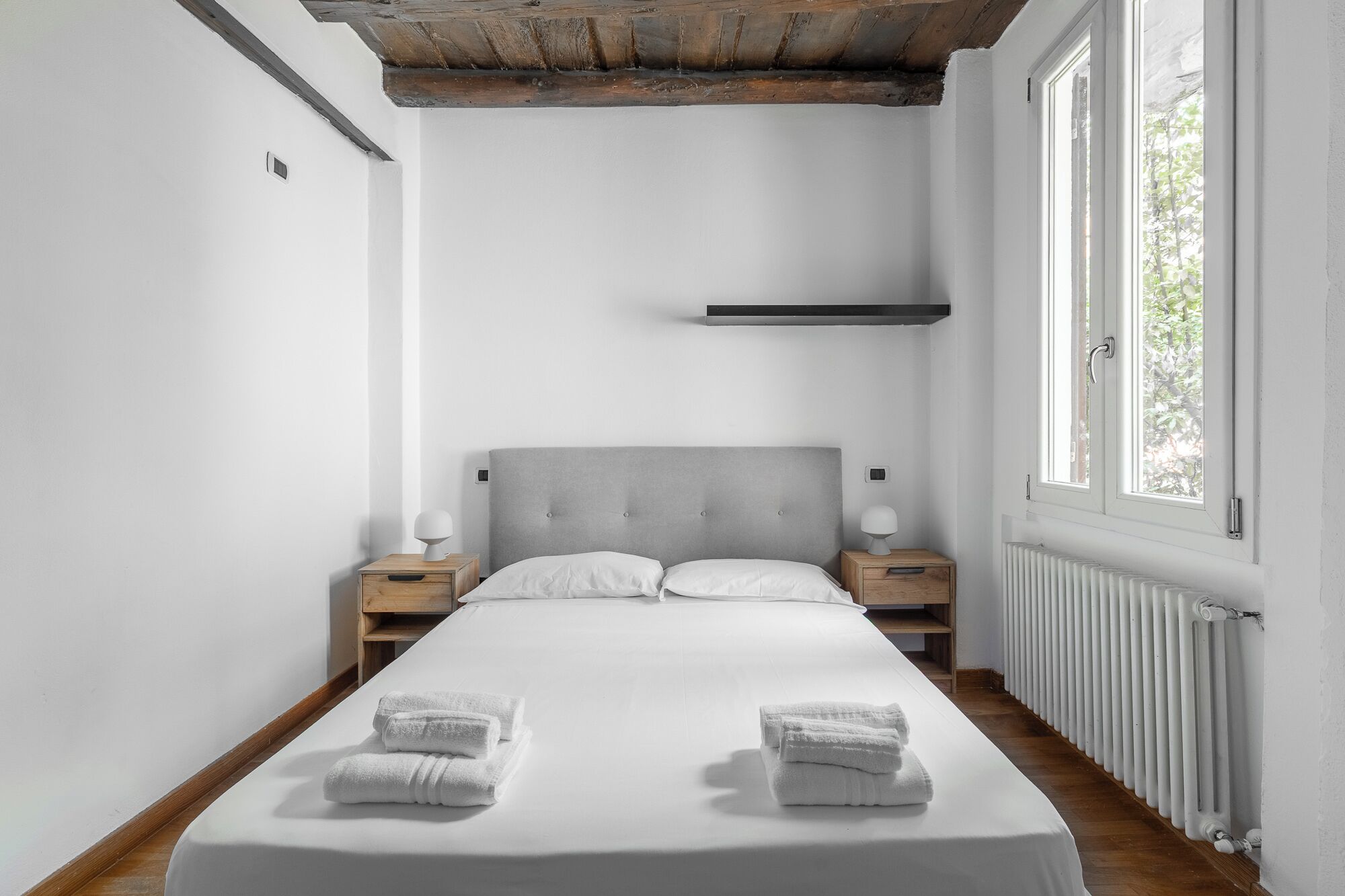 Appartement, 2 slaapkamers | Een strijkplank/strijkijzer, gratis wifi