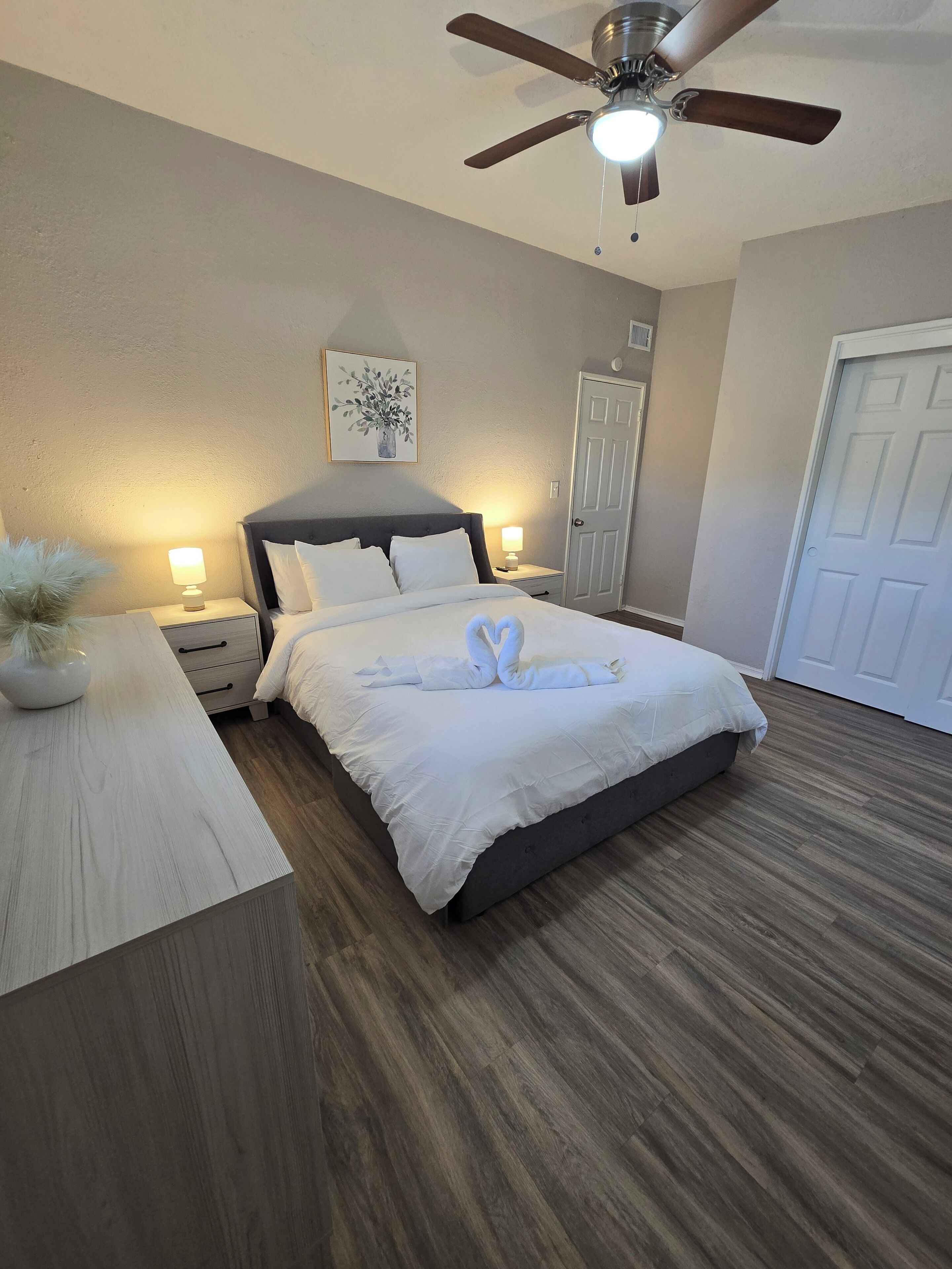 3 bedrooms, iron/ironing board, free WiFi, bed sheets