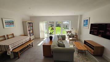 Smart TV, DVD player, books