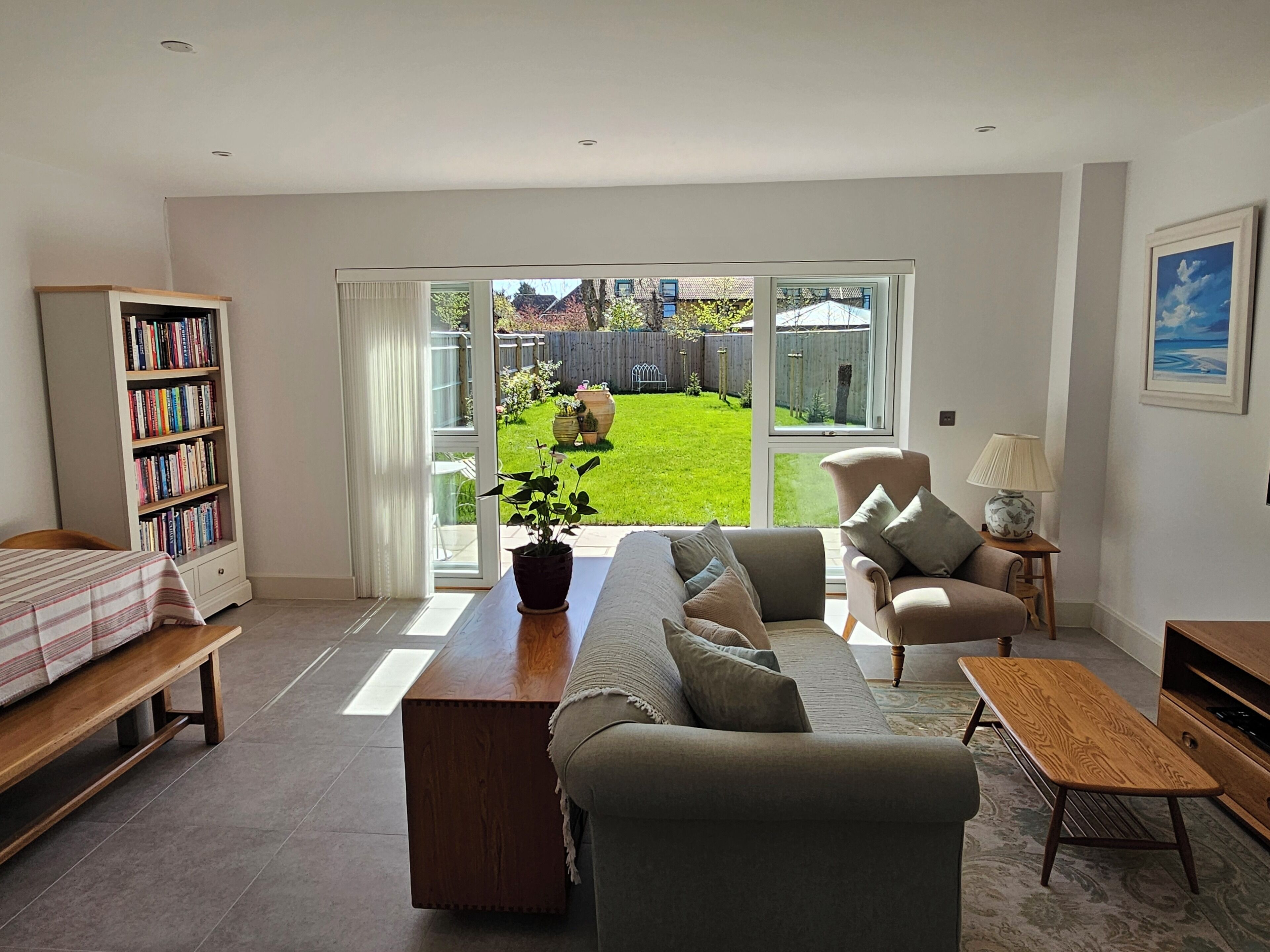 Smart TV, DVD player, books