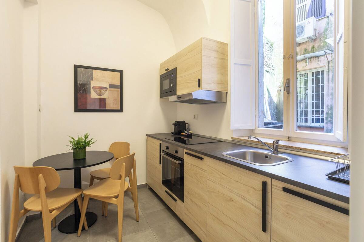 Apartamento clásico, no fumadores | Cortinas opacas, tabla de planchar con plancha, wifi gratis