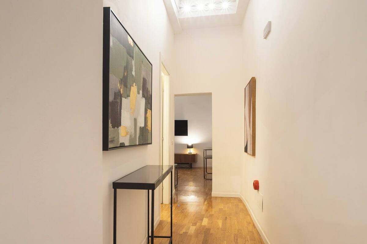 Apartamento superior | Cortinas opacas, tabla de planchar con plancha, wifi gratis