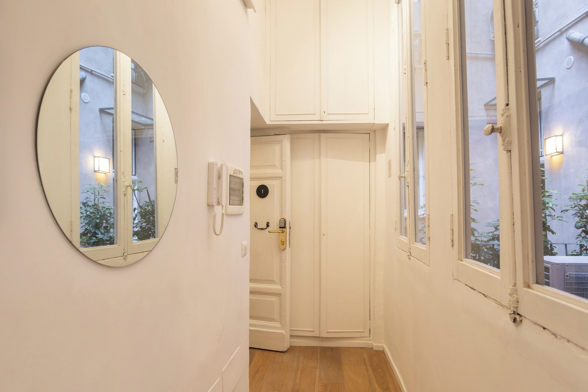 Apartament Deluxe | Cortines opaques, planxa i posts de planxar i wifi gratuïta 