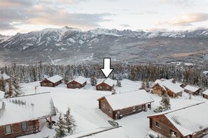 Exterior - New to VRBO - Cowboy Heaven Cabin, Yellowstone Country, Hot Tub, Amazing Views! (Big Sky)