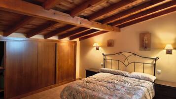 3 bedrooms, free WiFi, bed sheets