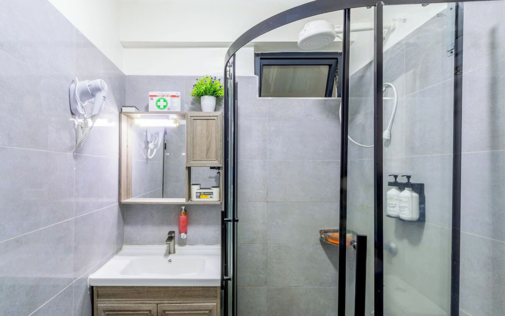 Appartement Deluxe, balcon, vue ville | Salle de bain
