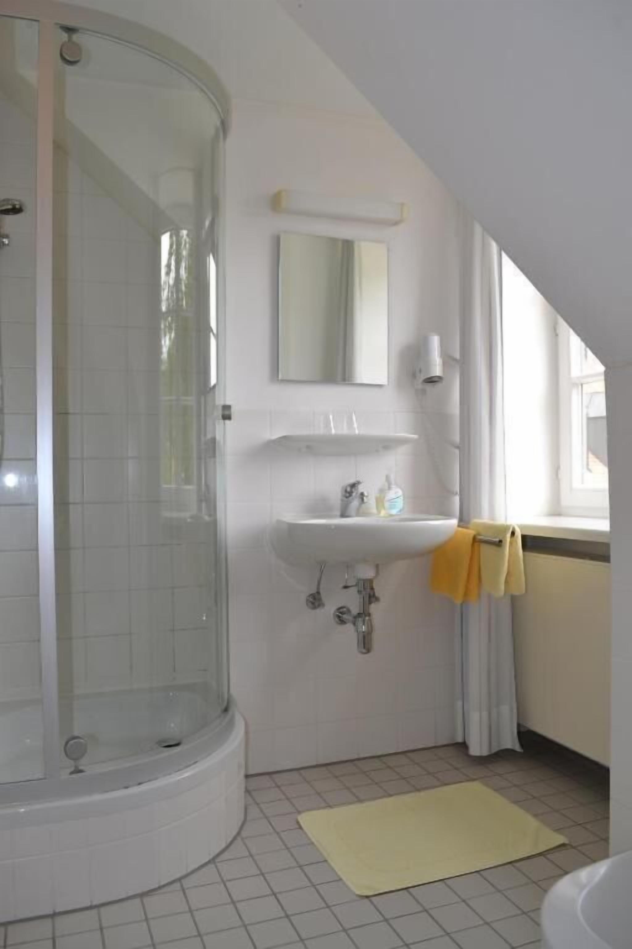 Triple Room | Bathroom