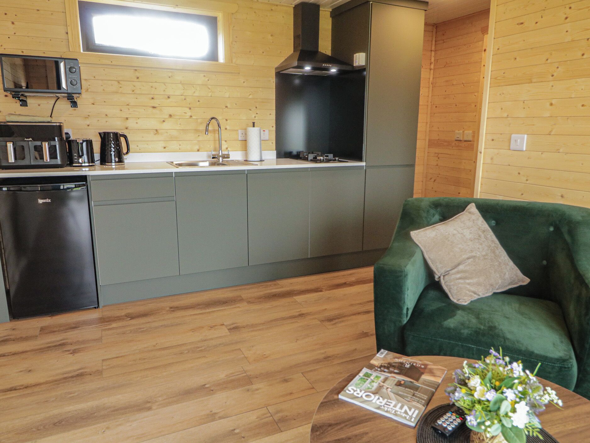 Cottage | Private kitchen | Cookware/dishes/utensils
