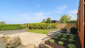 Cottage | Property grounds