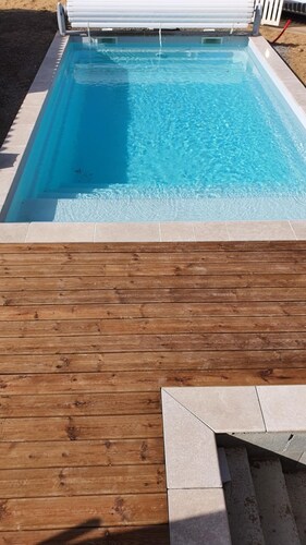 Charm & Relaxation : Family home with heated pool