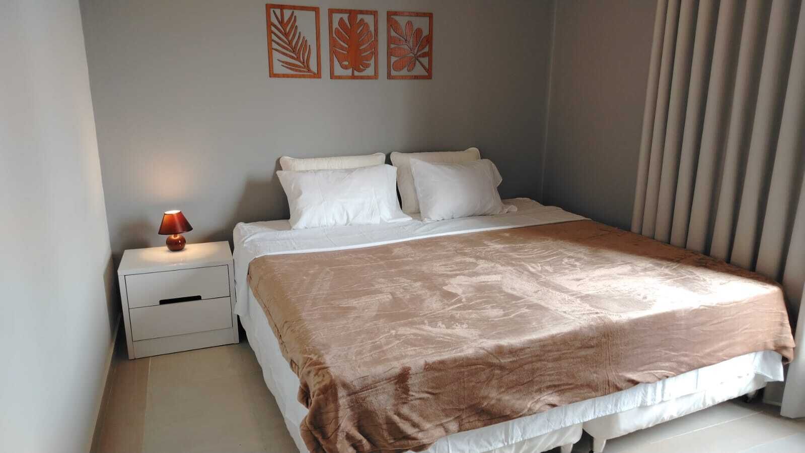 3 chambres, fer et planche à repasser, Wi-Fi, draps fournis