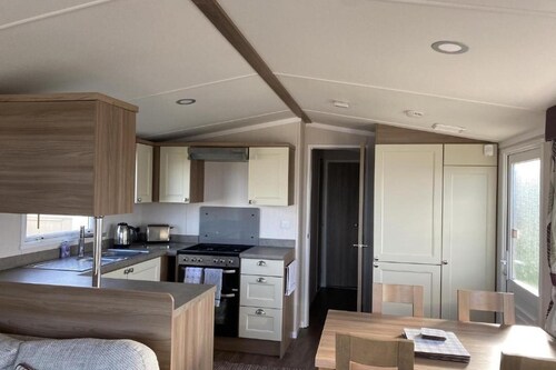 Cabin Sleeps 6 With Parking - Pets Welcome