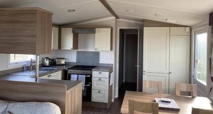 Cabin Sleeps 6 With Parking - Pets Welcome