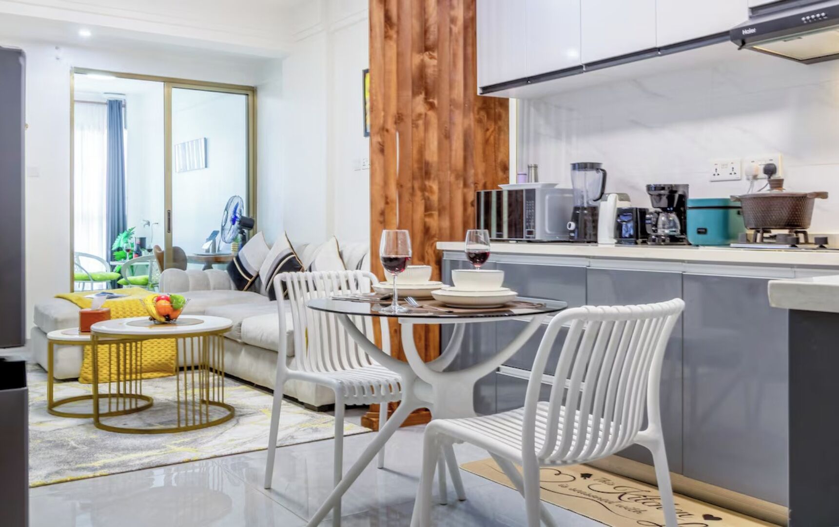 Apartamento luxo, vista para a cidade | Opções para refeição