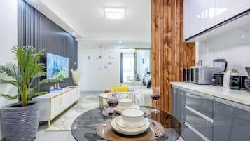 Apartamento luxo, vista para a cidade | Parte interna