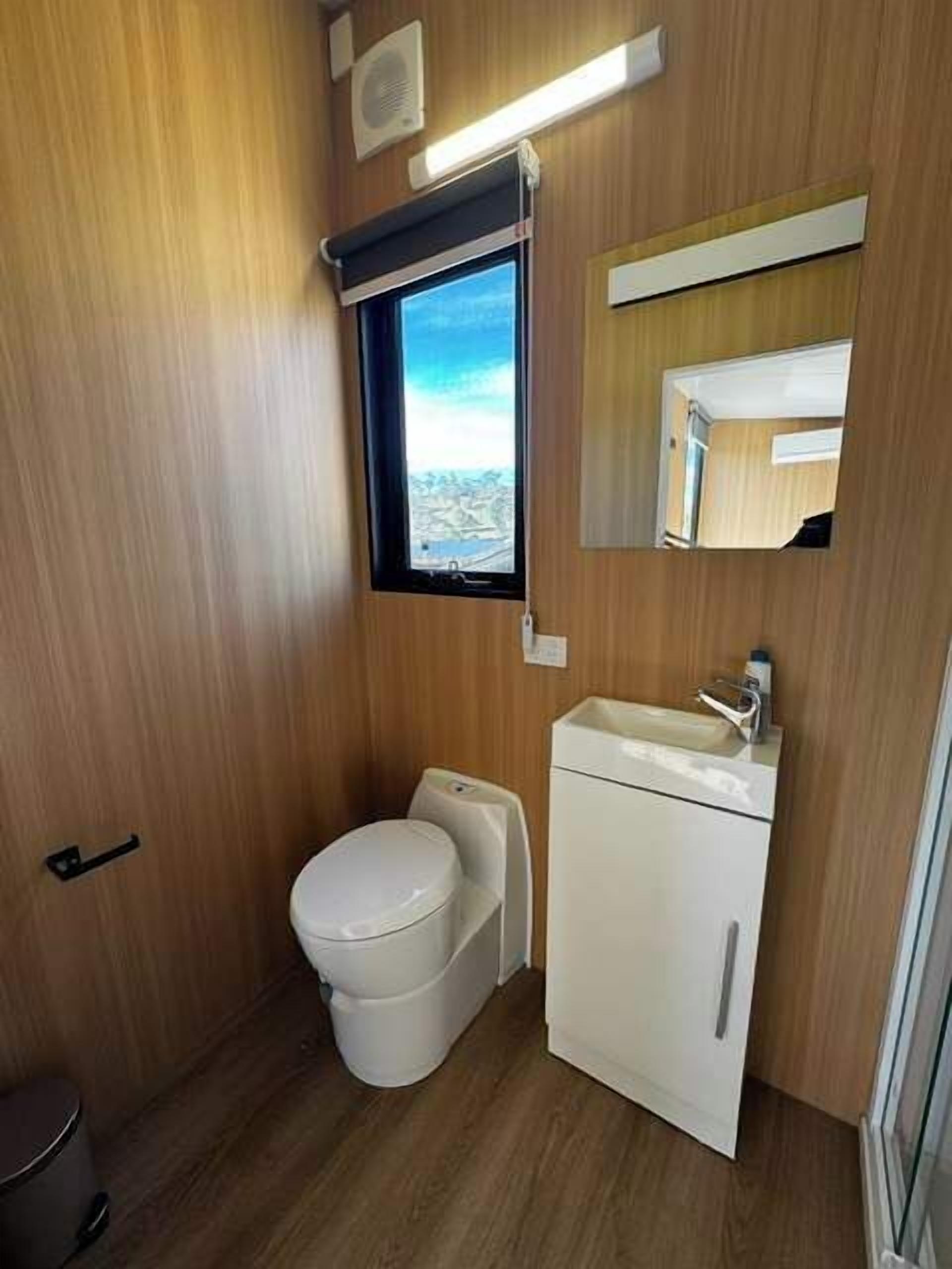 Shower, hair dryer, towels, shampoo
