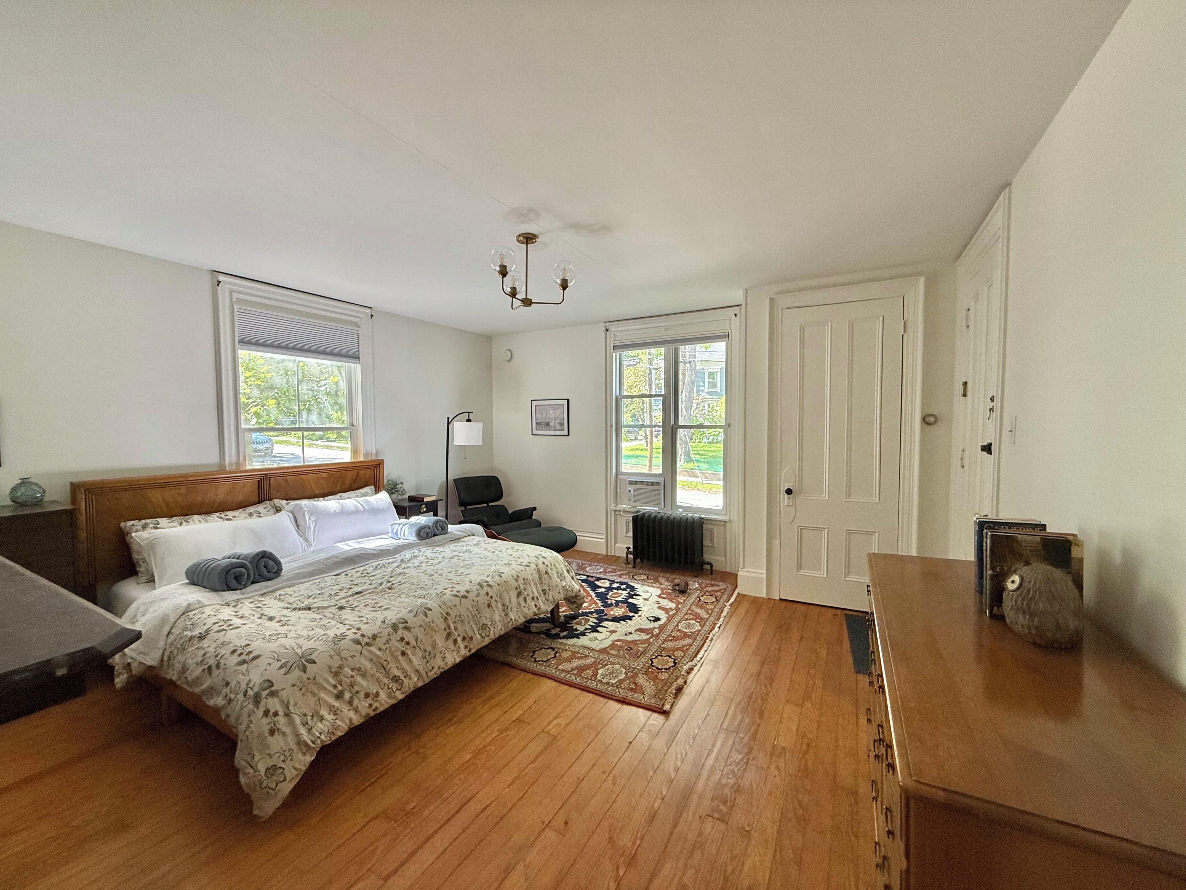 1 slaapkamer, een strijkplank/strijkijzer, internet, beddengoed
