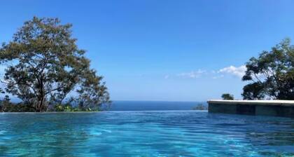 Villa in Jungle with Ocean view infinity pool