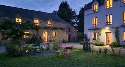 Holiday Home - Le Moulin Bernard - Béganne - Pool