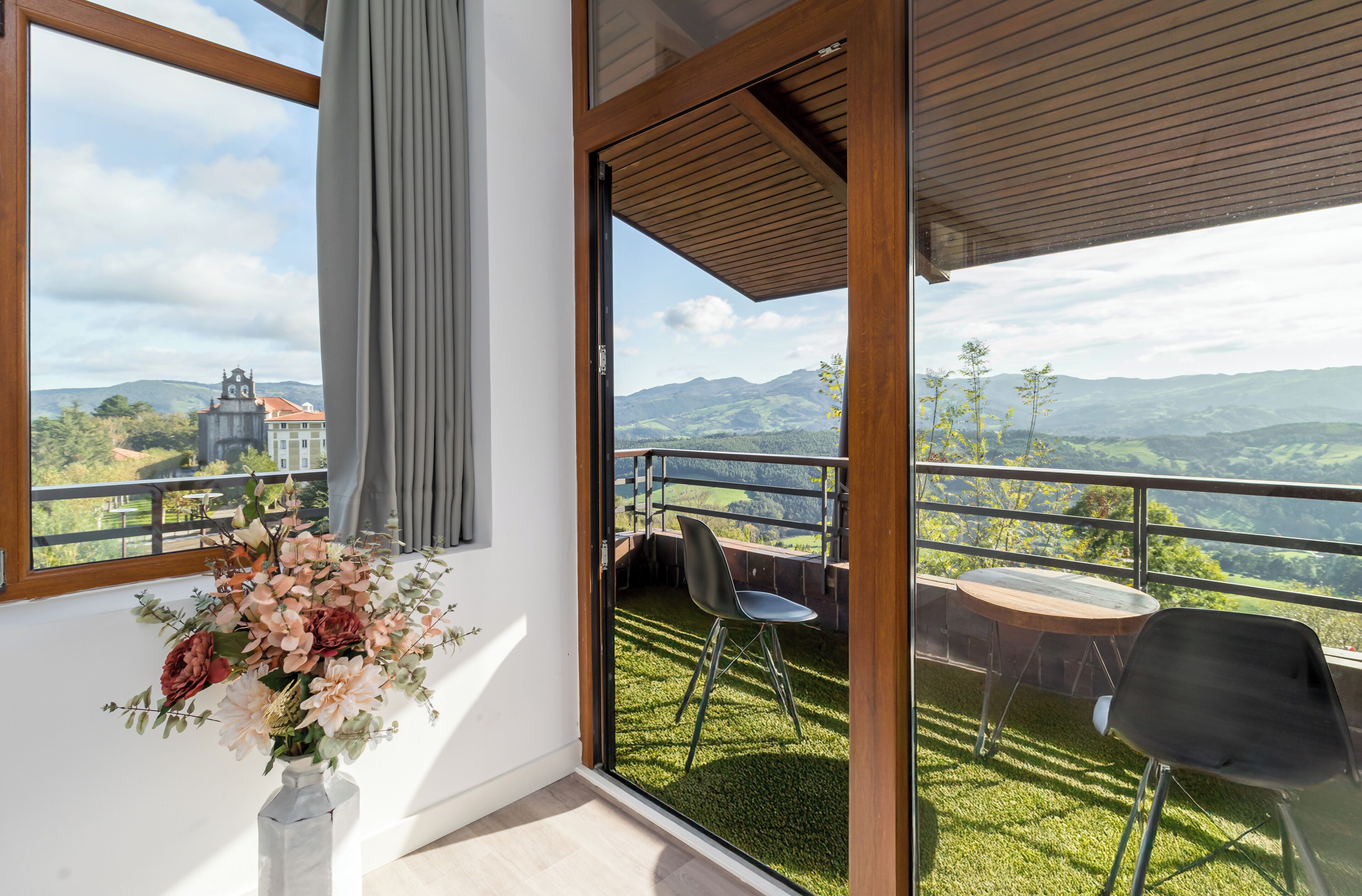 Basic Suite, Mountain View | Interior