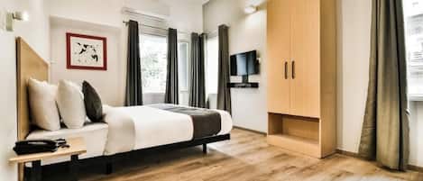 Luxury Room | Rollaway beds, bed sheets