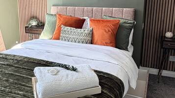 3 bedrooms, free WiFi, bed sheets