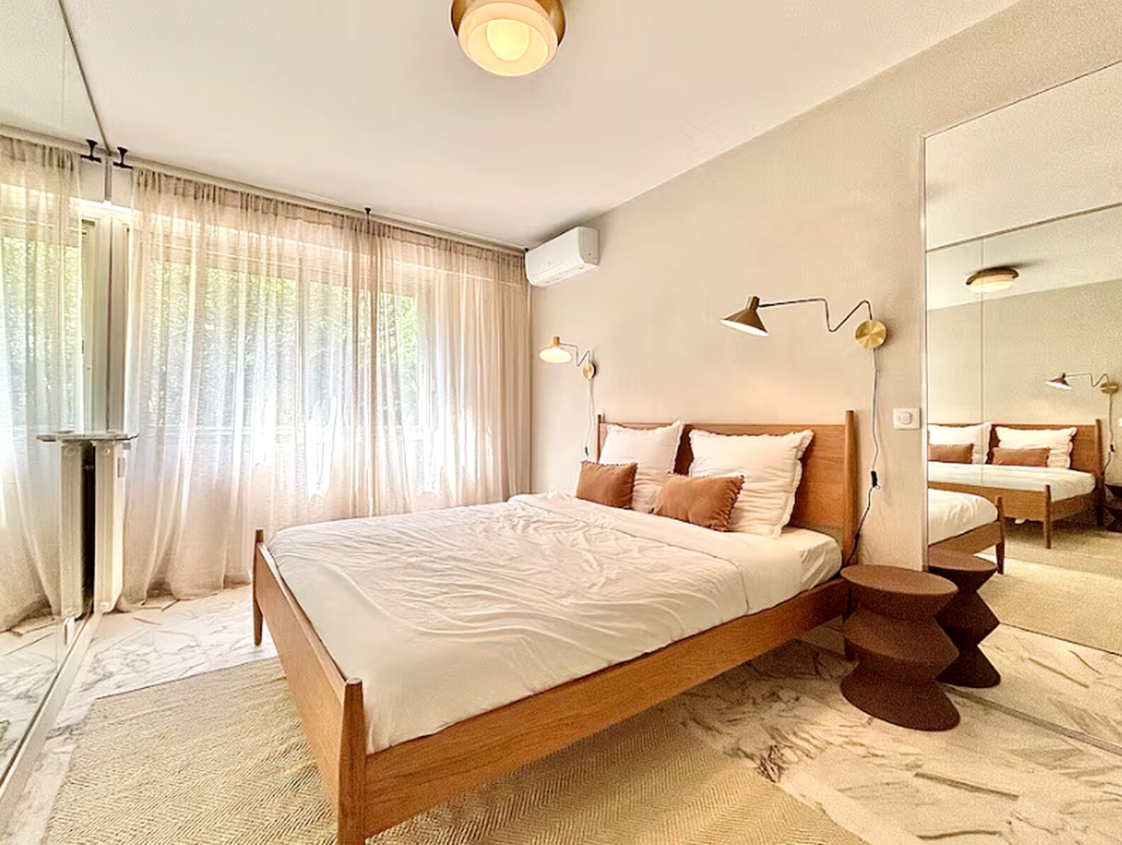 2 bedrooms, iron/ironing board, Internet, bed sheets