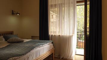 4 chambres, fer et planche à repasser, Wi-Fi, draps fournis
