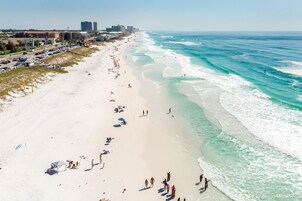 Una playa cerca
