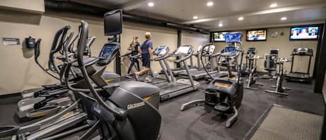 Condo, 3 habitaciones | Sala de fitness